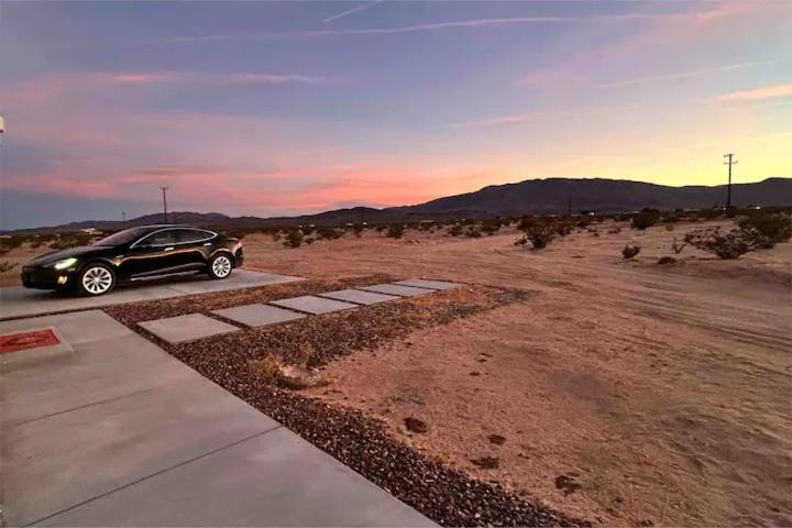Serene Modern Home Backdoor With Great Wifi, Games, Movies, Patio Seating And Bbq Easy Access To North Joshua Tree National Park In 10 Minutes 二十九棕榈村 外观 照片
