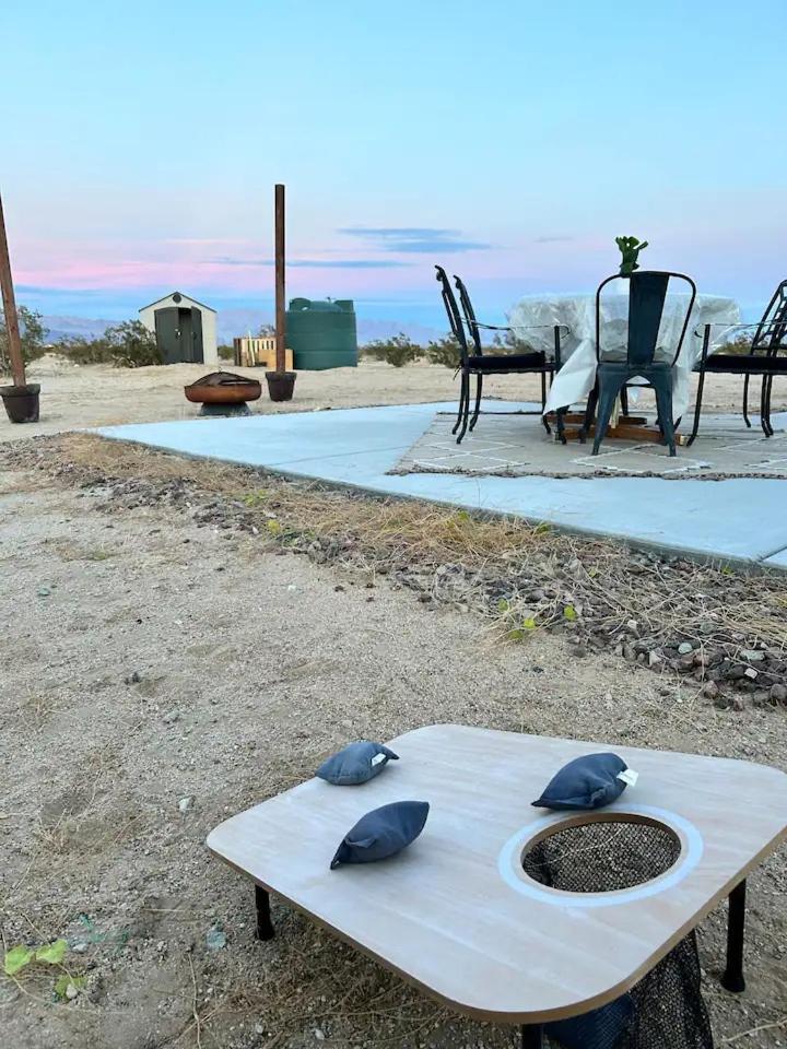 Serene Modern Home Backdoor With Great Wifi, Games, Movies, Patio Seating And Bbq Easy Access To North Joshua Tree National Park In 10 Minutes 二十九棕榈村 外观 照片