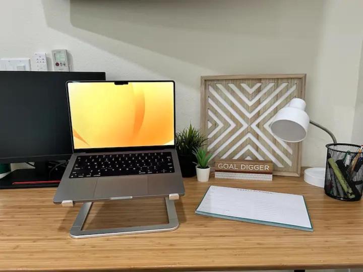 Serene Modern Home Backdoor With Great Wifi, Games, Movies, Patio Seating And Bbq Easy Access To North Joshua Tree National Park In 10 Minutes 二十九棕榈村 外观 照片
