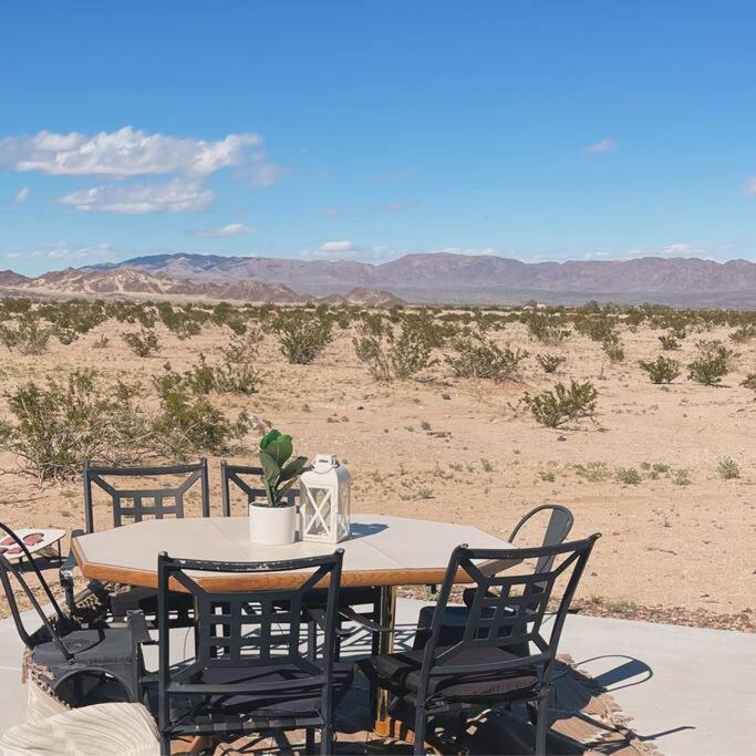 Serene Modern Home Backdoor With Great Wifi, Games, Movies, Patio Seating And Bbq Easy Access To North Joshua Tree National Park In 10 Minutes 二十九棕榈村 外观 照片