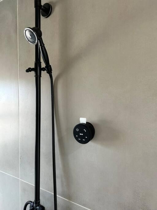 Serene Modern Home Backdoor With Great Wifi, Games, Movies, Patio Seating And Bbq Easy Access To North Joshua Tree National Park In 10 Minutes 二十九棕榈村 外观 照片