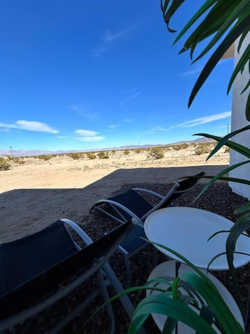 Serene Modern Home Backdoor With Great Wifi, Games, Movies, Patio Seating And Bbq Easy Access To North Joshua Tree National Park In 10 Minutes 二十九棕榈村 外观 照片