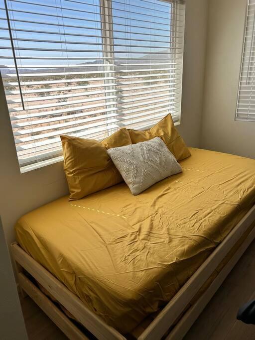 Serene Modern Home Backdoor With Great Wifi, Games, Movies, Patio Seating And Bbq Easy Access To North Joshua Tree National Park In 10 Minutes 二十九棕榈村 外观 照片